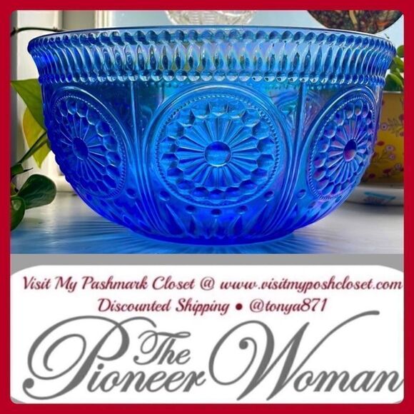🦋 EUC Pioneer Woman Adeline Blue Luster Serving Bowl - Picture 1 of 5
